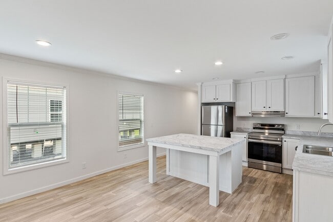 Photo - Paradise Village