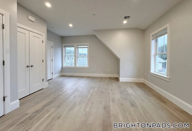 Photo - 51 Fairbanks St Unit 3