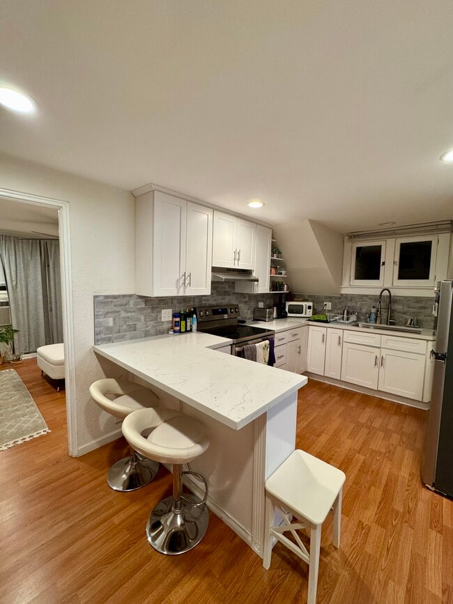 Photo - 2350 E St Unit Upstairs 1BR