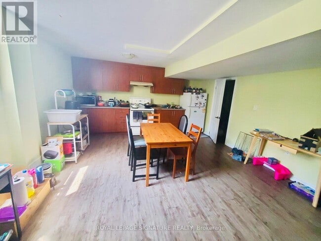 Photo - 10 Bonavista Dr