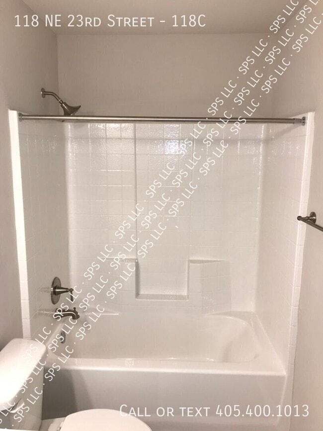 Photo - 118 NE 23rd St Unit 118C