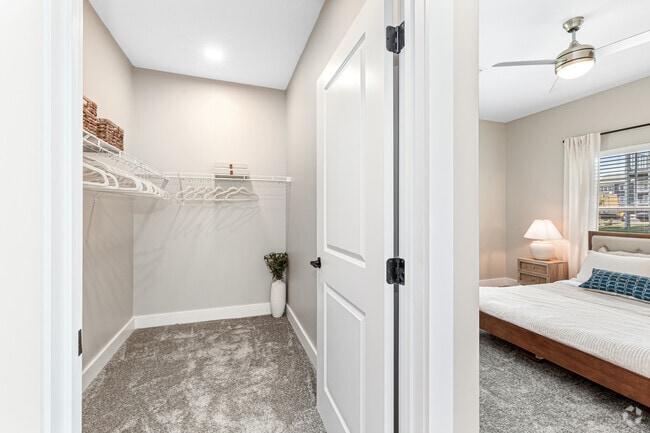 2BR, 2BA - 1,096SF - Primary Walk-In