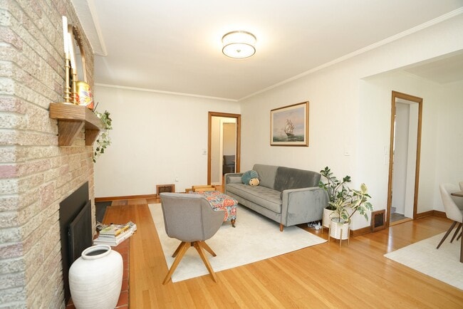Photo - 9024 5th Ave NE
