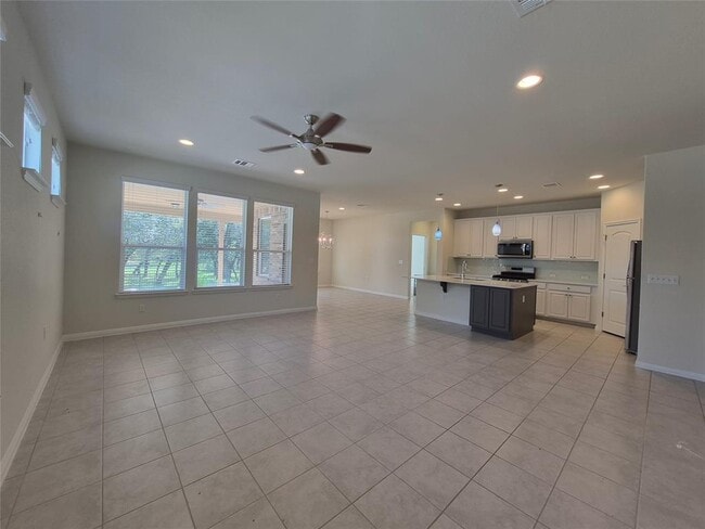 Photo - 108 Calhoun Ln