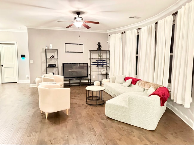 Photo - 819 Burch Creek Dr