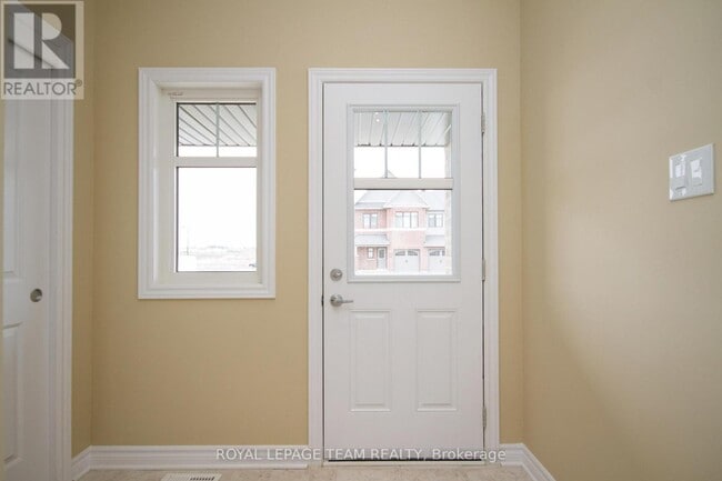 Photo - 464 Brettonwood Ridge