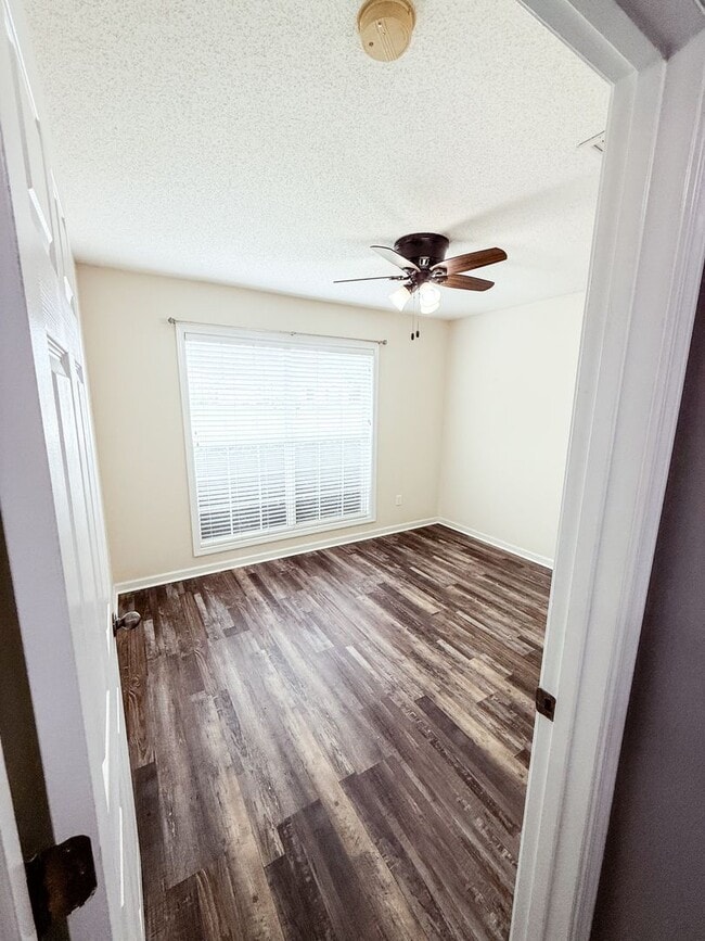 Photo - 266 Windsor Garden Dr