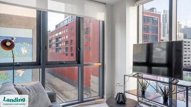 698 NE 1st Ave Unit CMW-0605