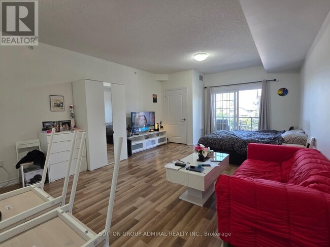 Photo - 40 Ferndale Dr S Unit 304