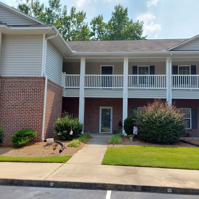 Building Photo - 2205 Locksley Woods Dr Unit Apartment F