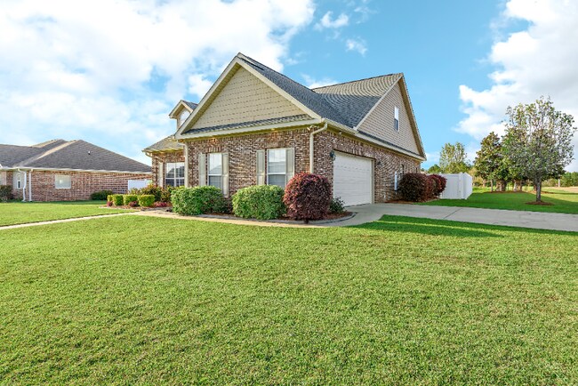 Photo - 137 Greyfox Trail