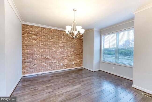 Photo - 22559 Clarksburg Rd