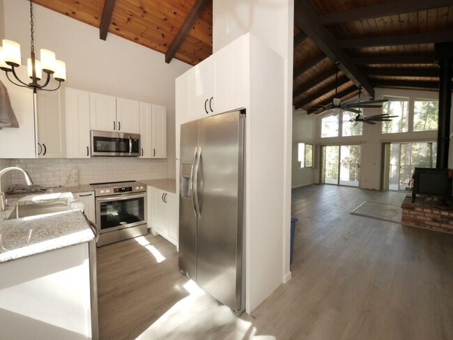 Photo - 27125 Lake Dr