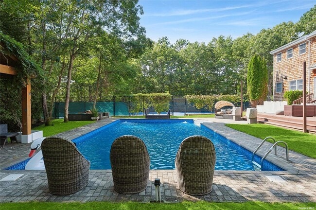 Photo - 1 Candace Dr