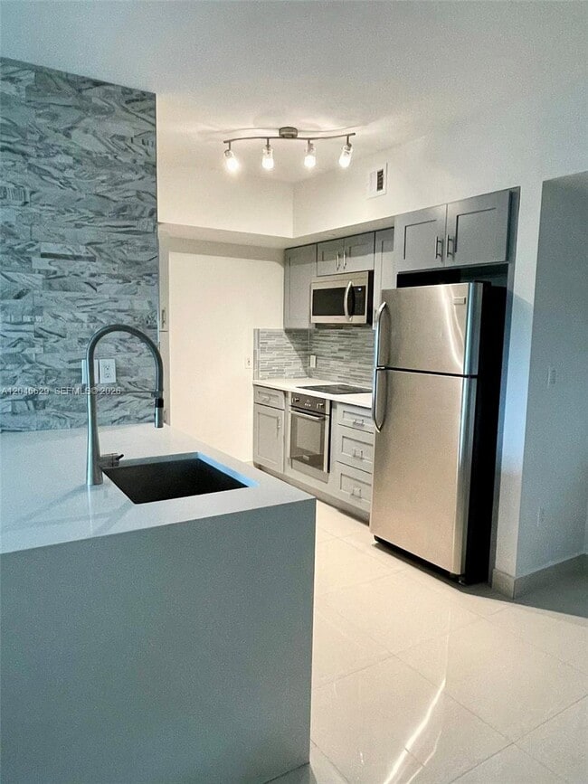 Photo - 1723 SW 2nd Ave Unit 801