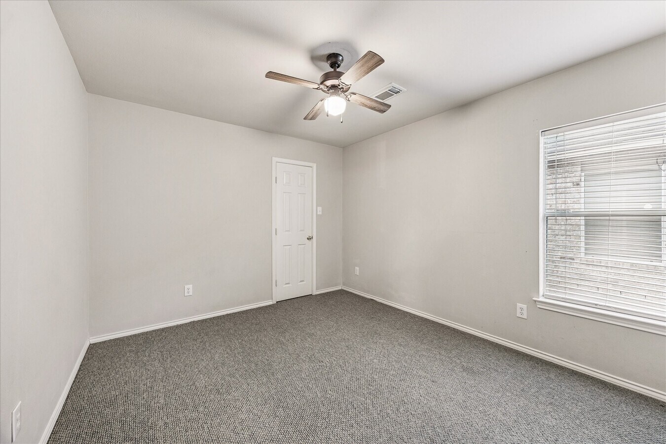 Photo - 11914 White Water Bay Dr