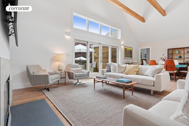 Photo - 55 Hildreth Ln