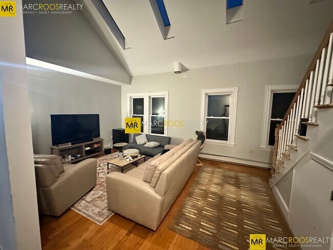 Photo - 172 Saint Alphonsus St