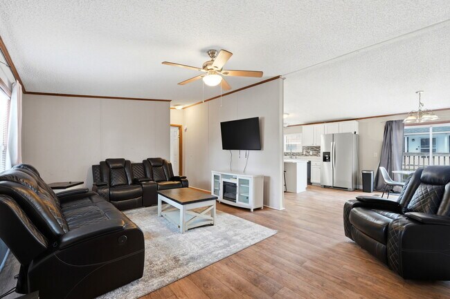 219 Weyburn St