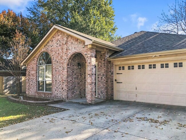 Building Photo - 3 Bedroom 2 Bath Home In  Mansfield ISD