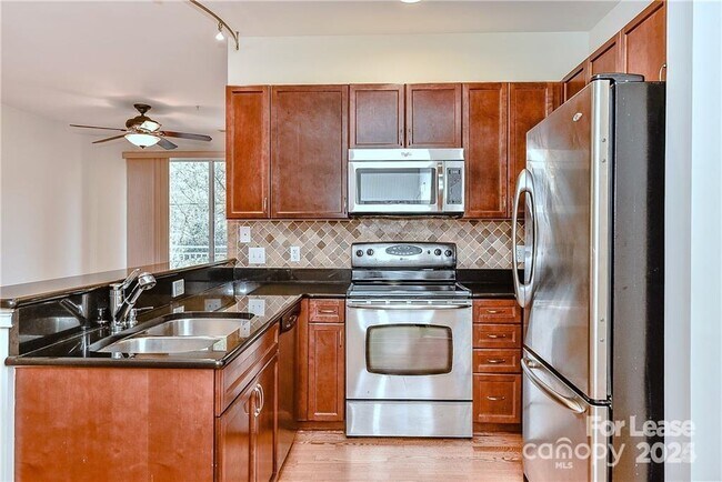 Photo - 1308 Kenilworth Ave Unidad 422