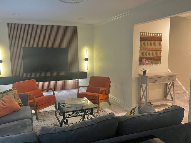 Photo - 321 Senate Ct Unidad SI ID1473424P