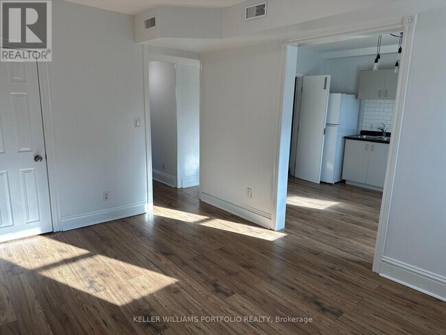 Photo - 47 East Avenue N