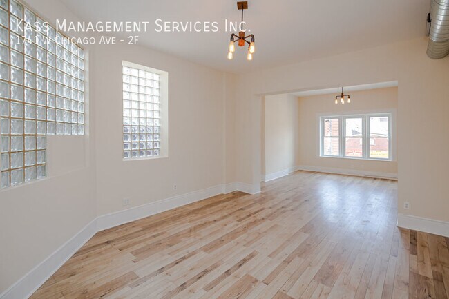 Photo - 1741 W Chicago Ave Unit 2F