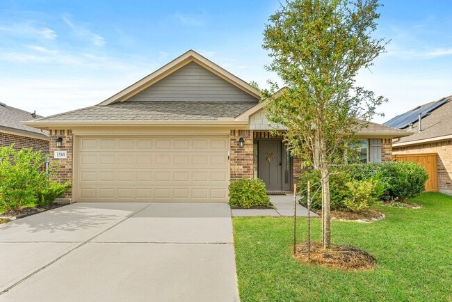 Photo - Beautiful just remodeled from top to botto...