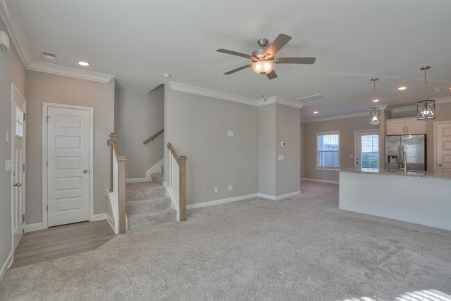 Photo - 212 Mansfield Dr