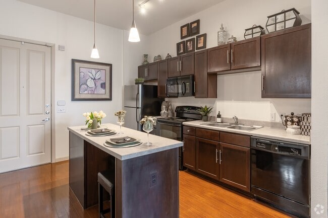 Building Photo - DeSoto Town Center Rental