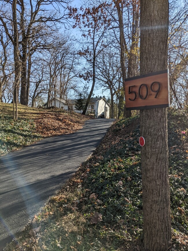 Alejado de la carretera. - 509 Algonquin Rd