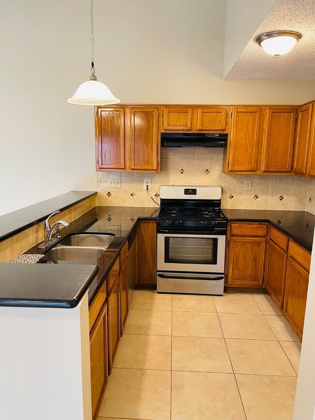 Photo - 4715 Rainbow Run