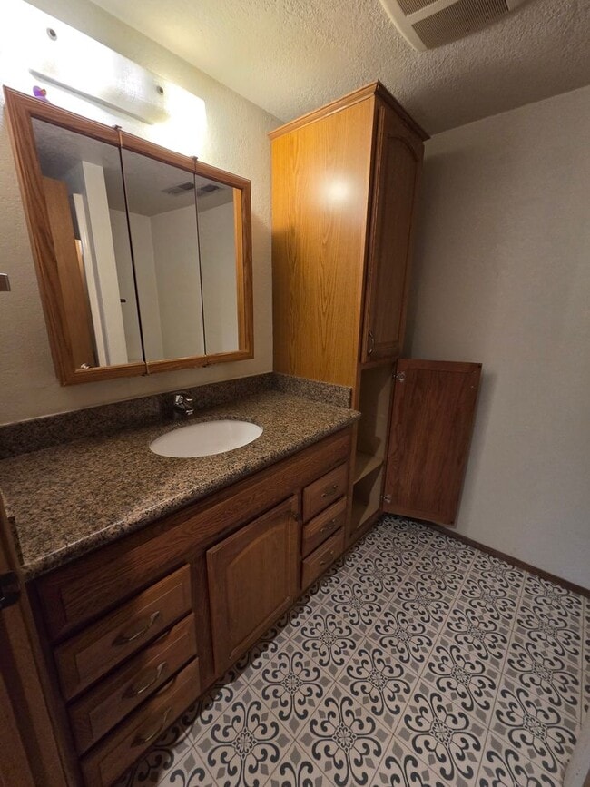 Photo - Adorable Maple Leaf ADU with Private Entra...