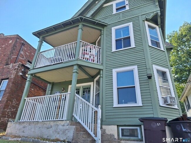 Building Photo - 29 S High St