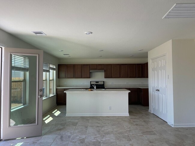 Photo - 2315 Little Bluestem Ln