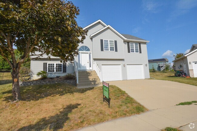 Building Photo - Spacious 4 Bedroom in Fantastic Cul-De-Sac! Rental
