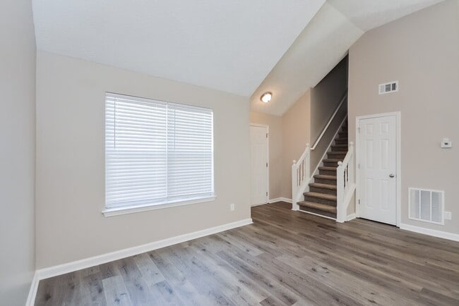 Photo - 6683 Shapiro Ct