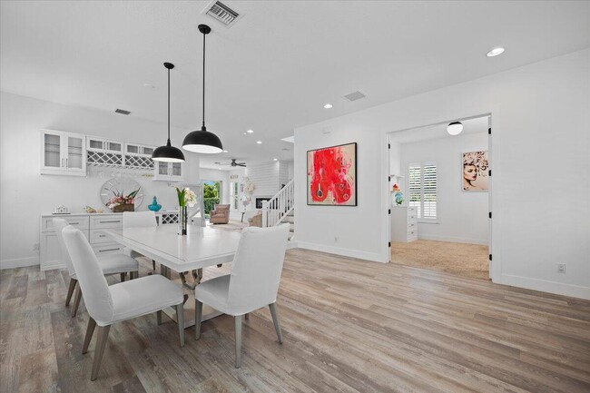 Photo - 1127 Faulkner Ter