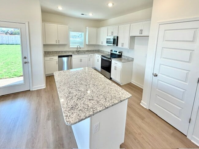 105 Summer Rose Ln