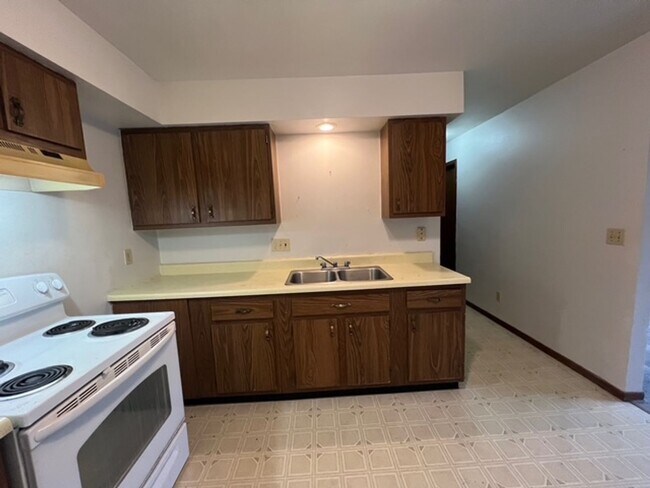 Photo - 909 Genrich St Unit 4