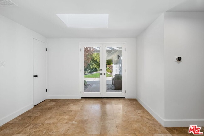 Photo - 1836 N Doheny Dr