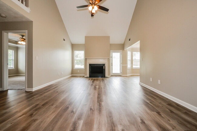 Photo - 1517 Buckingham Pl