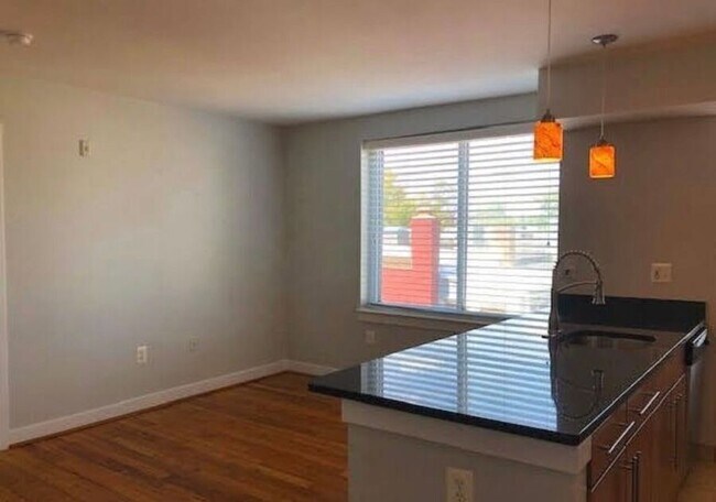 Photo - 420 16th St SE