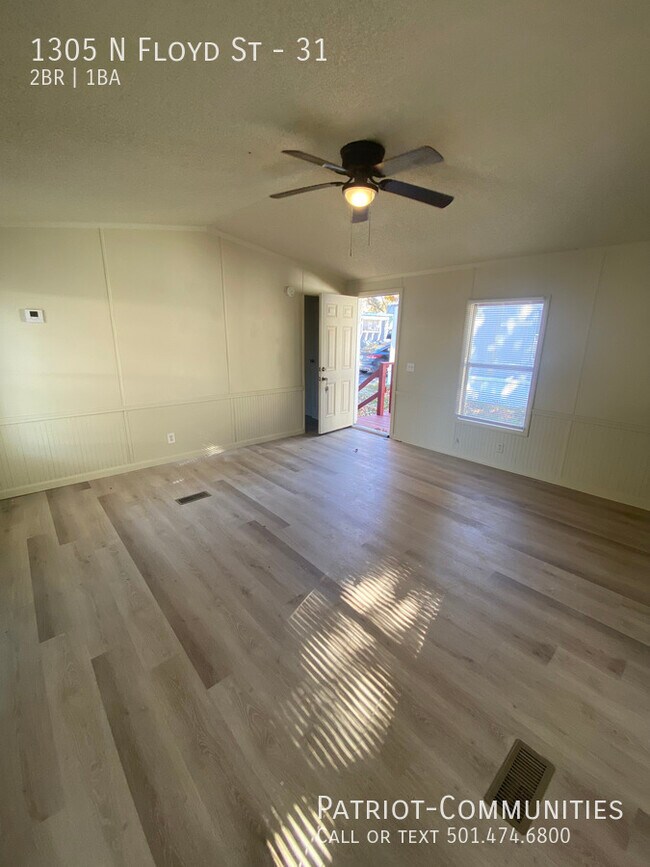 Photo - 1305 N Floyd St