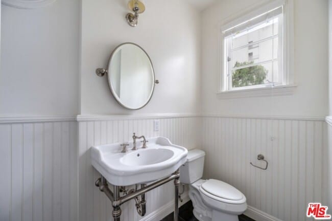 Photo - 9243 Doheny Rd