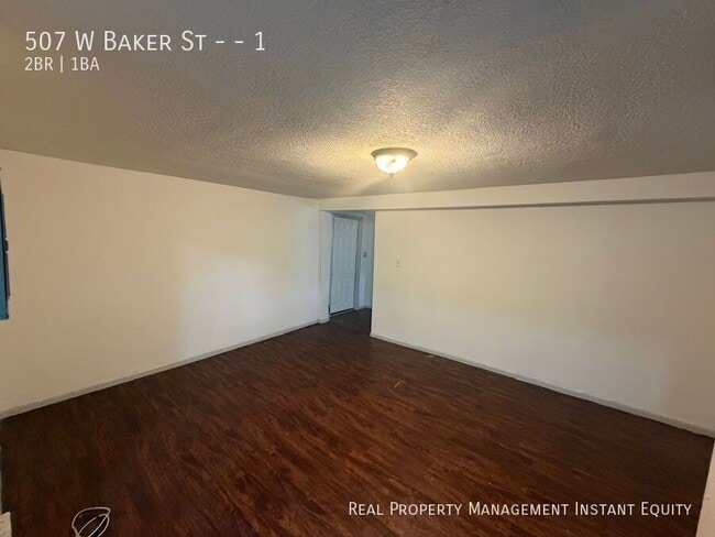 Photo - 507 W Baker St Unit 1