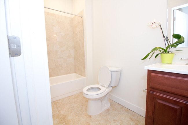 Photo - 6042 Market St Unit 2