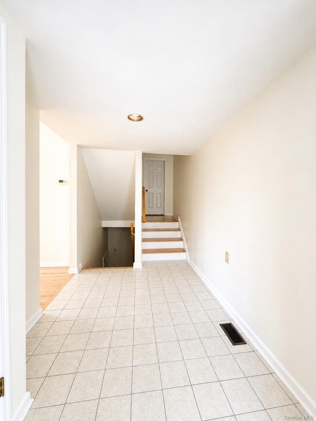 Photo - 6 Cornell Pl