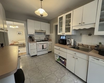 Building Photo - 94 Heath St Unit 1